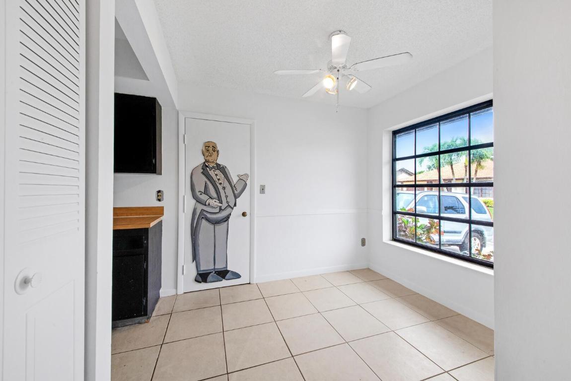 6306 White Sabal Palm Lane, Greenacres