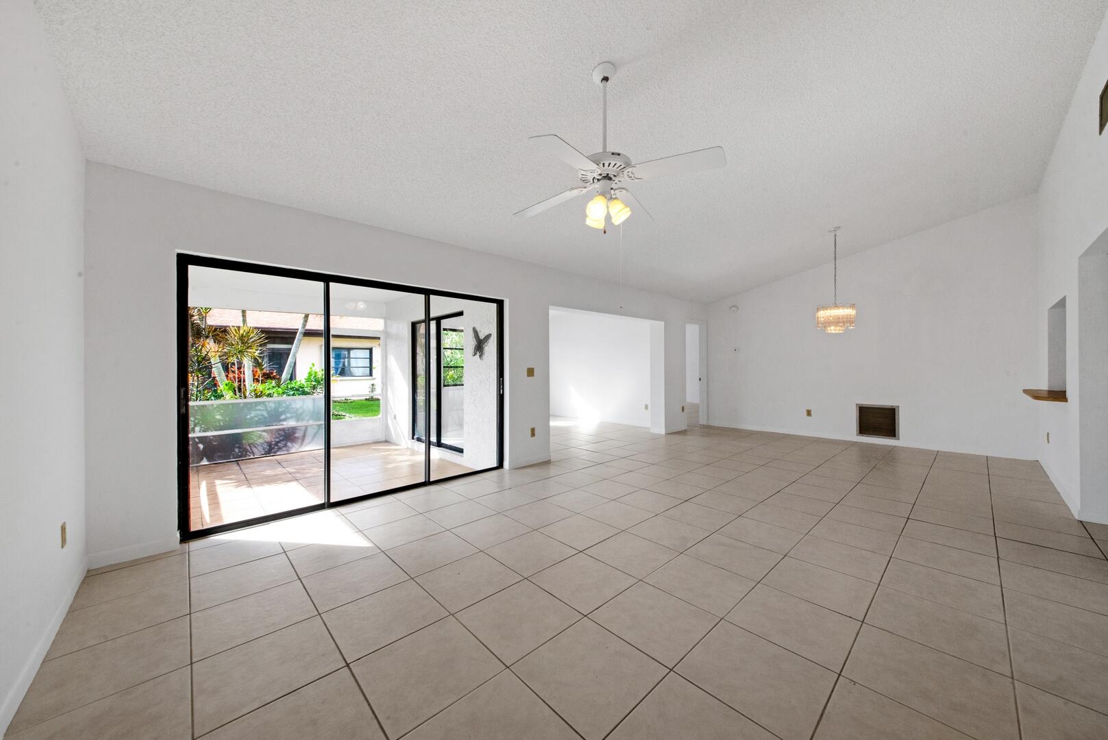 6306 White Sabal Palm Lane, Greenacres