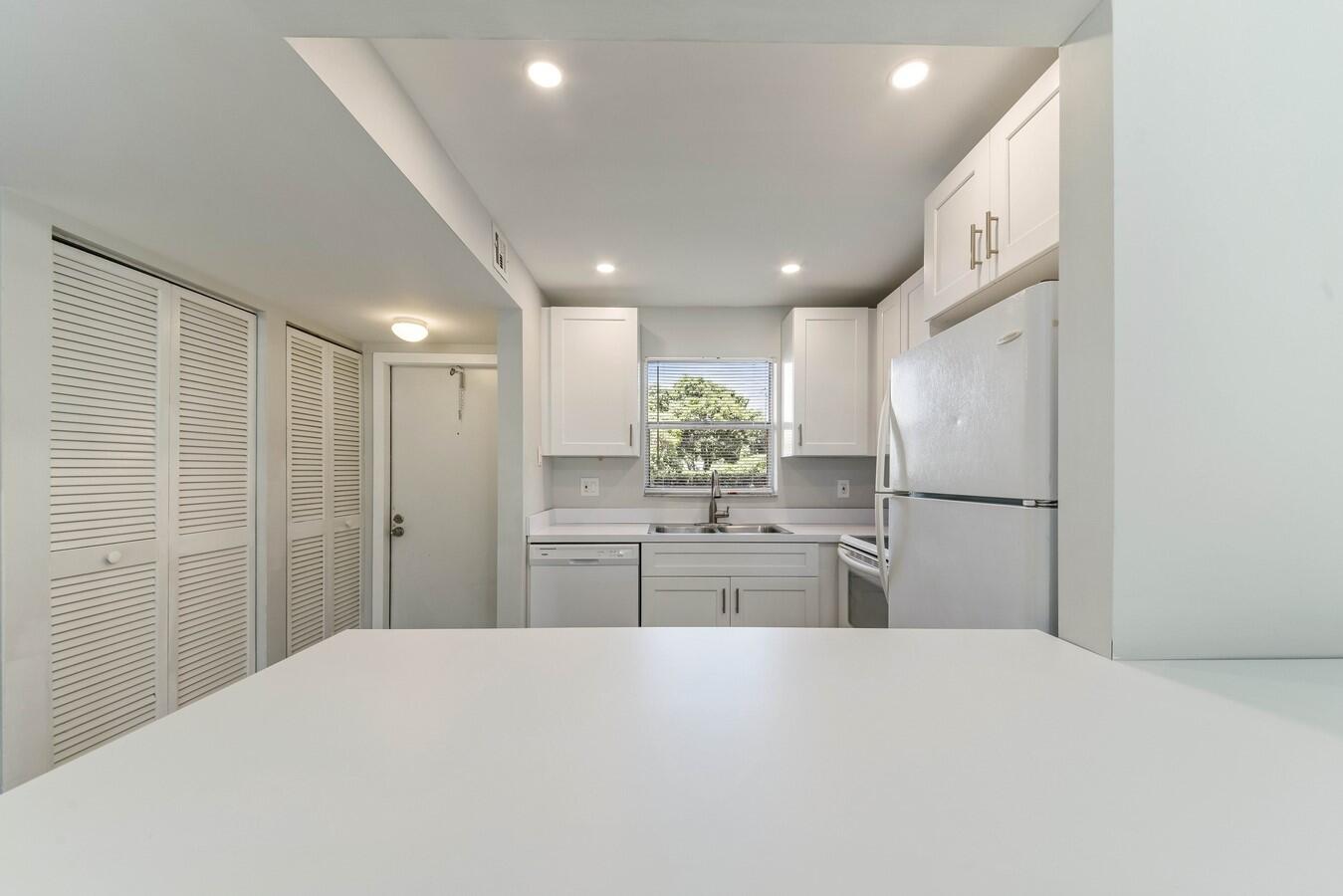 2755 W Atlantic Avenue, C-102