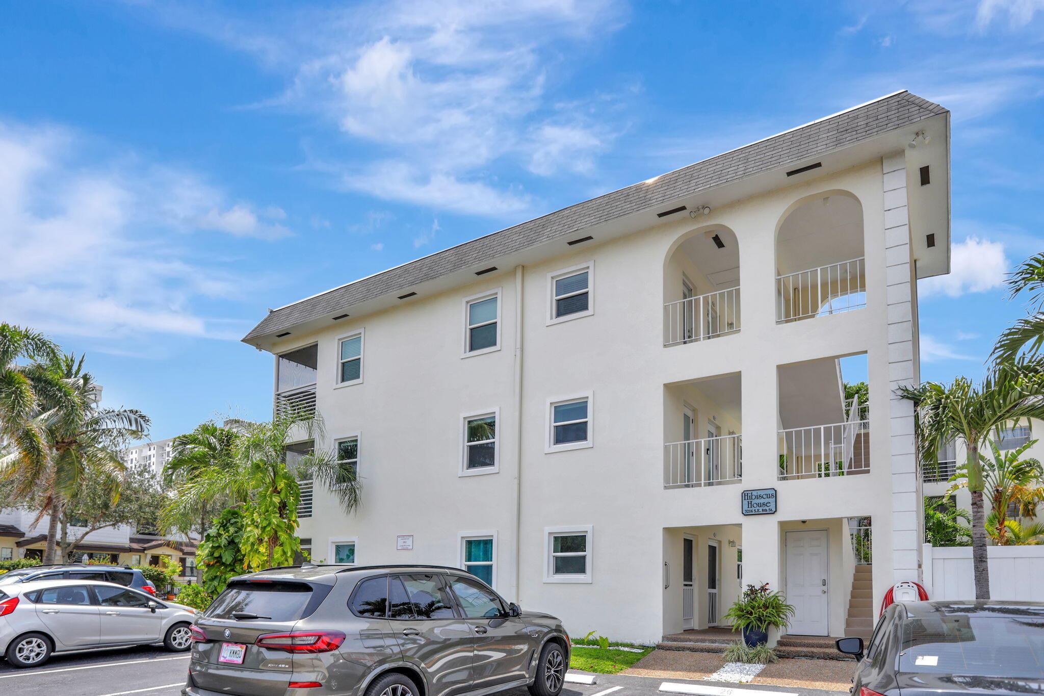 3216 SE 8th Street 202