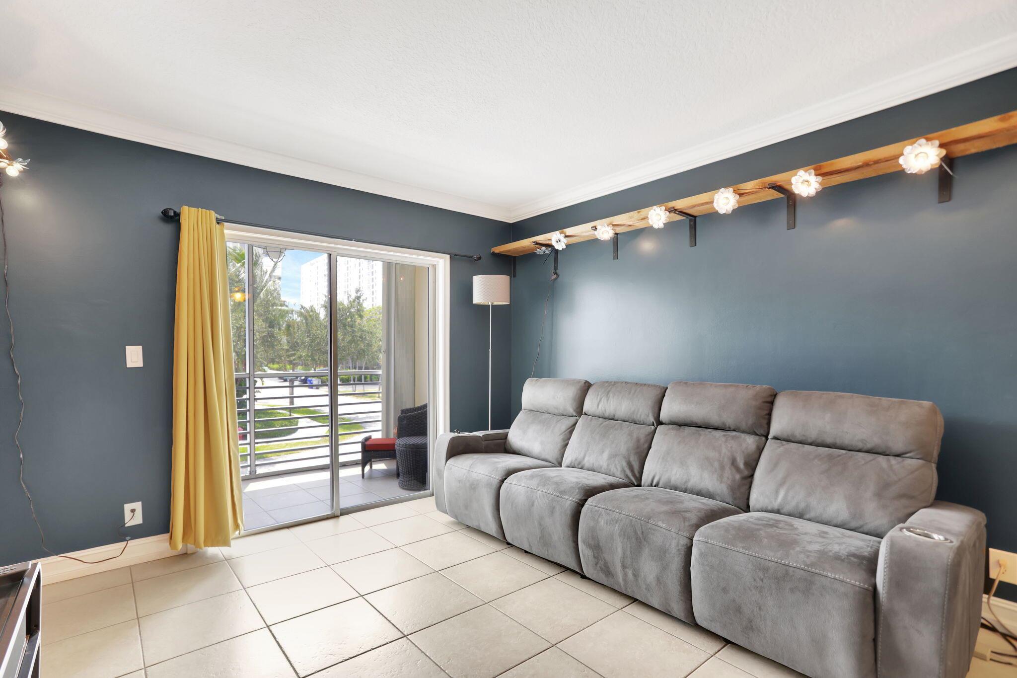 3216 SE 8th Street 202