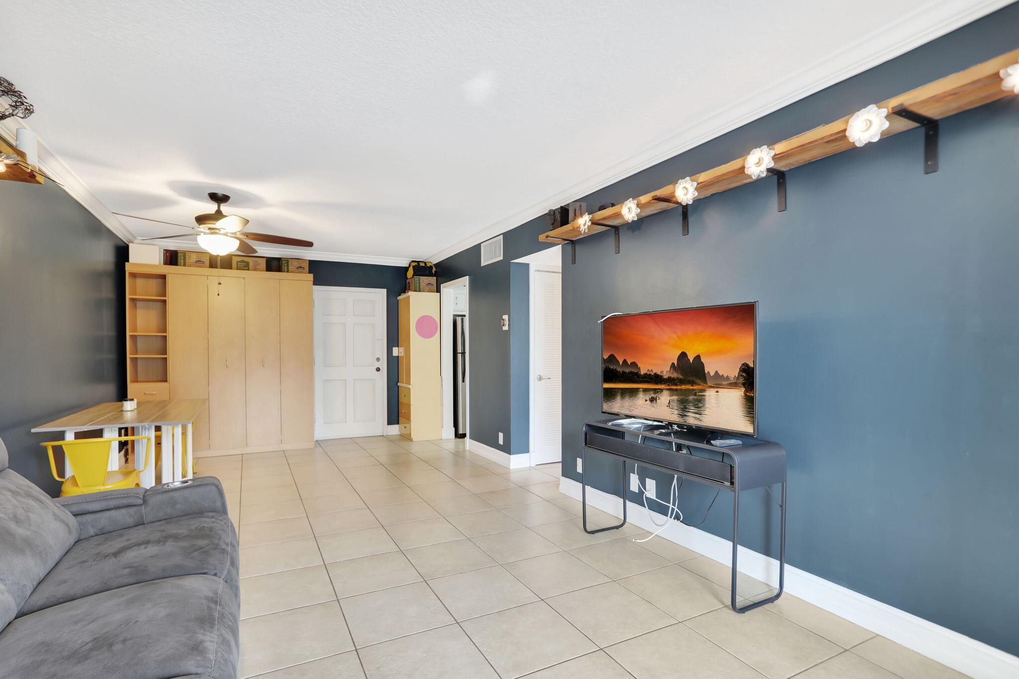 3216 SE 8th Street 202