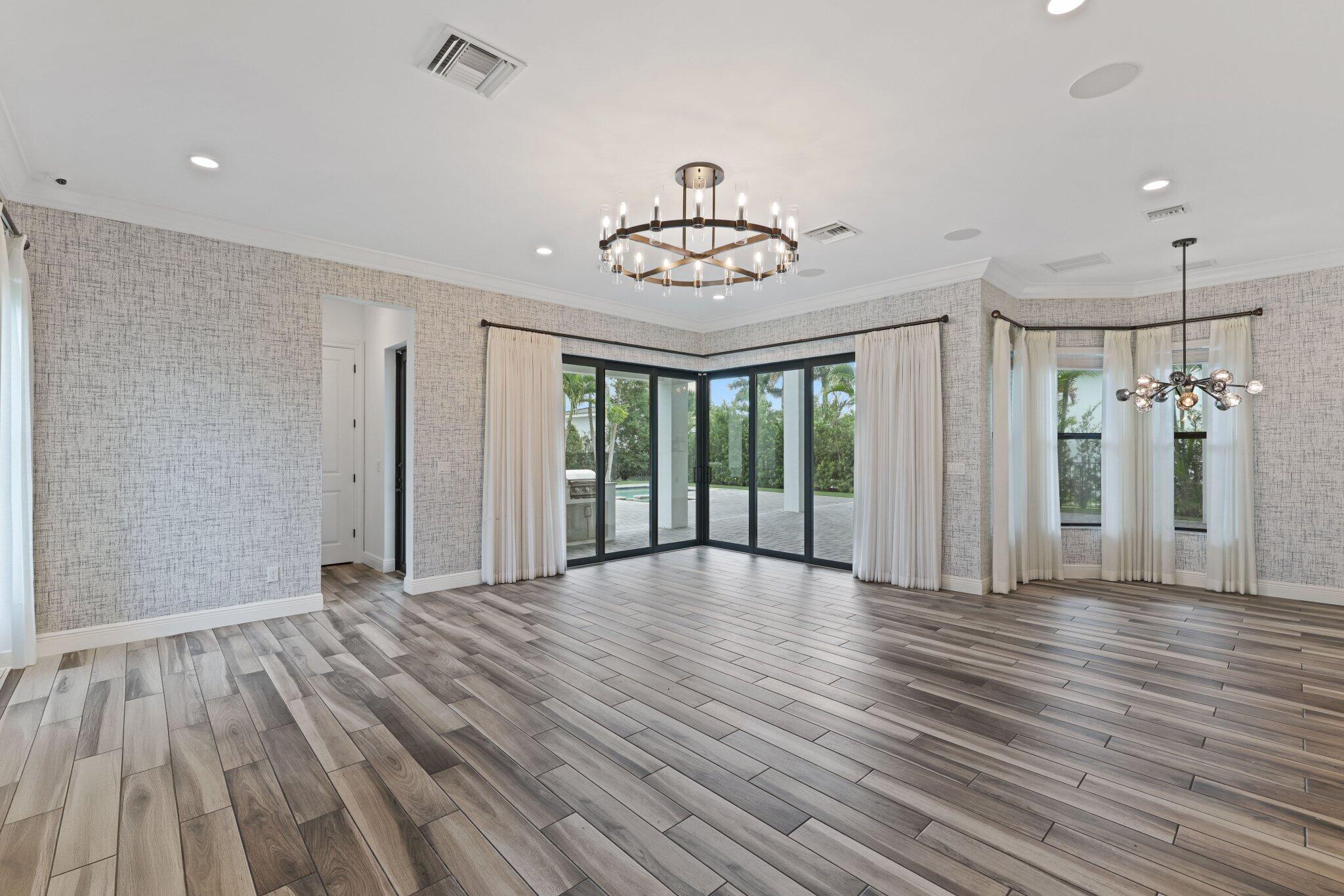 2585 NW 69th Street