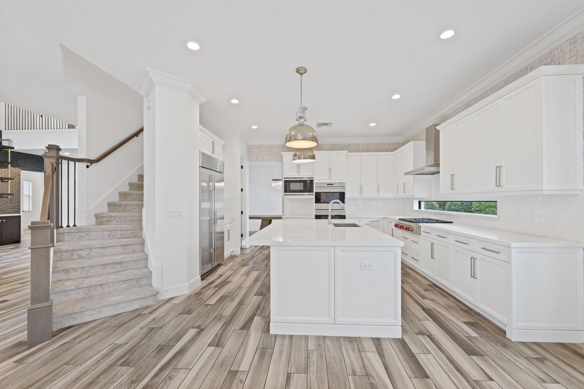 2585 NW 69th Street