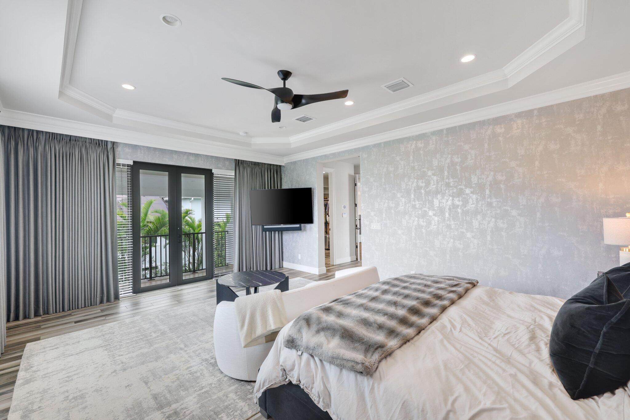 2585 NW 69th Street