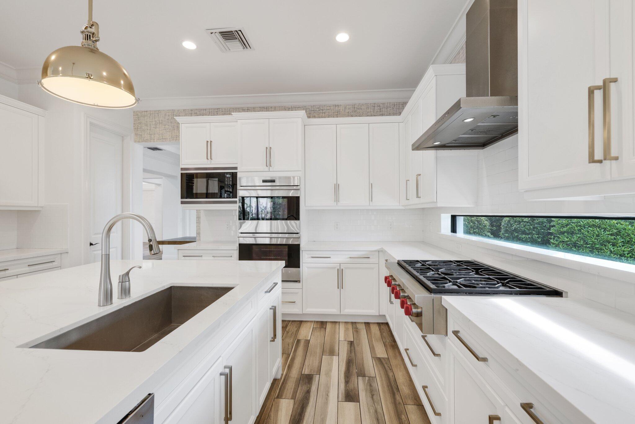 2585 NW 69th Street