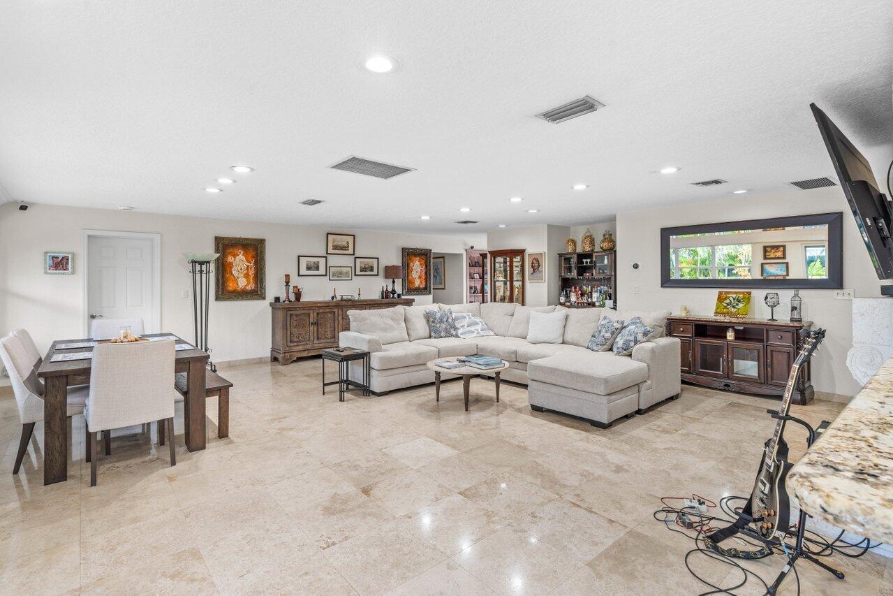 451 NE 25th Terrace, Boca Raton