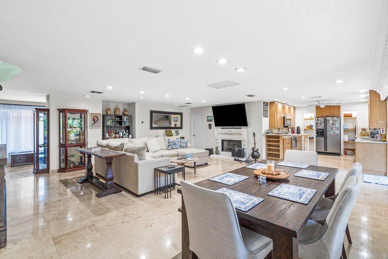 451 NE 25th Terrace, Boca Raton