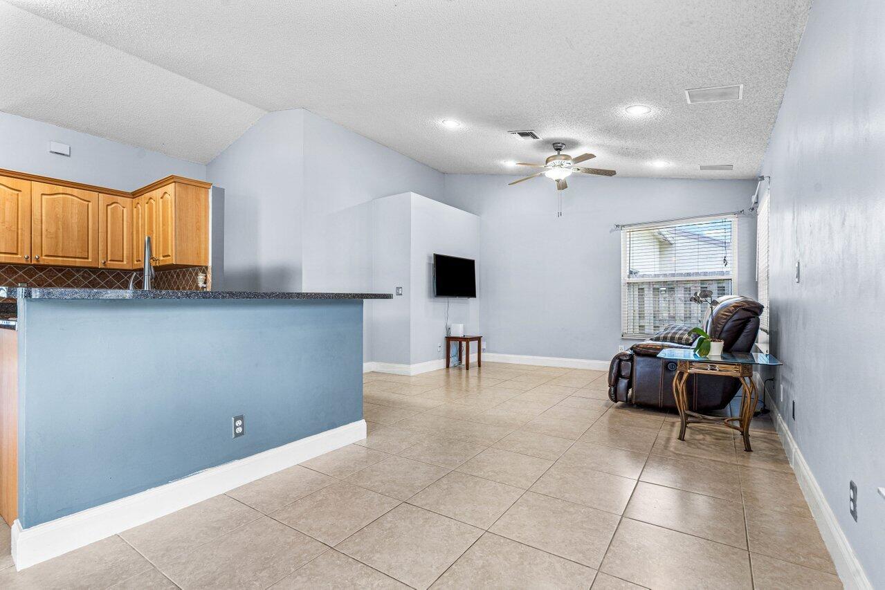 9008 Paragon Way, Boynton Beach