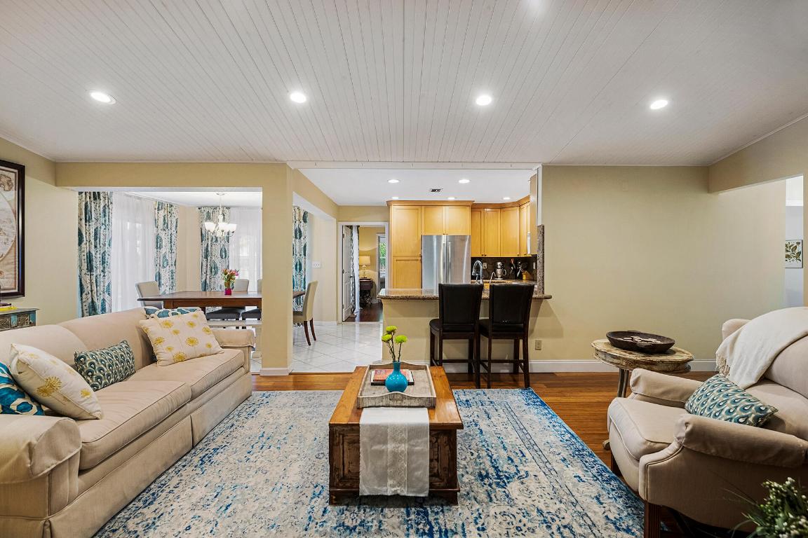 1498 W Royal Palm Road