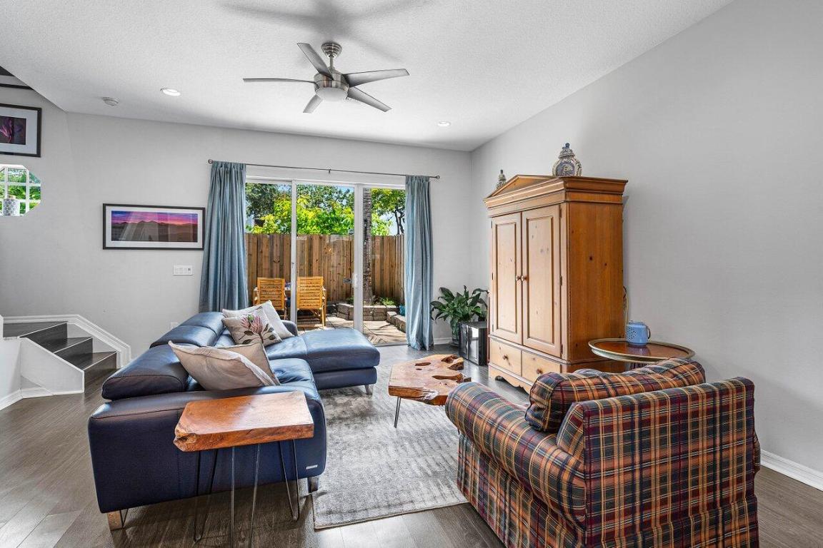 11 NE 20th Avenue 11