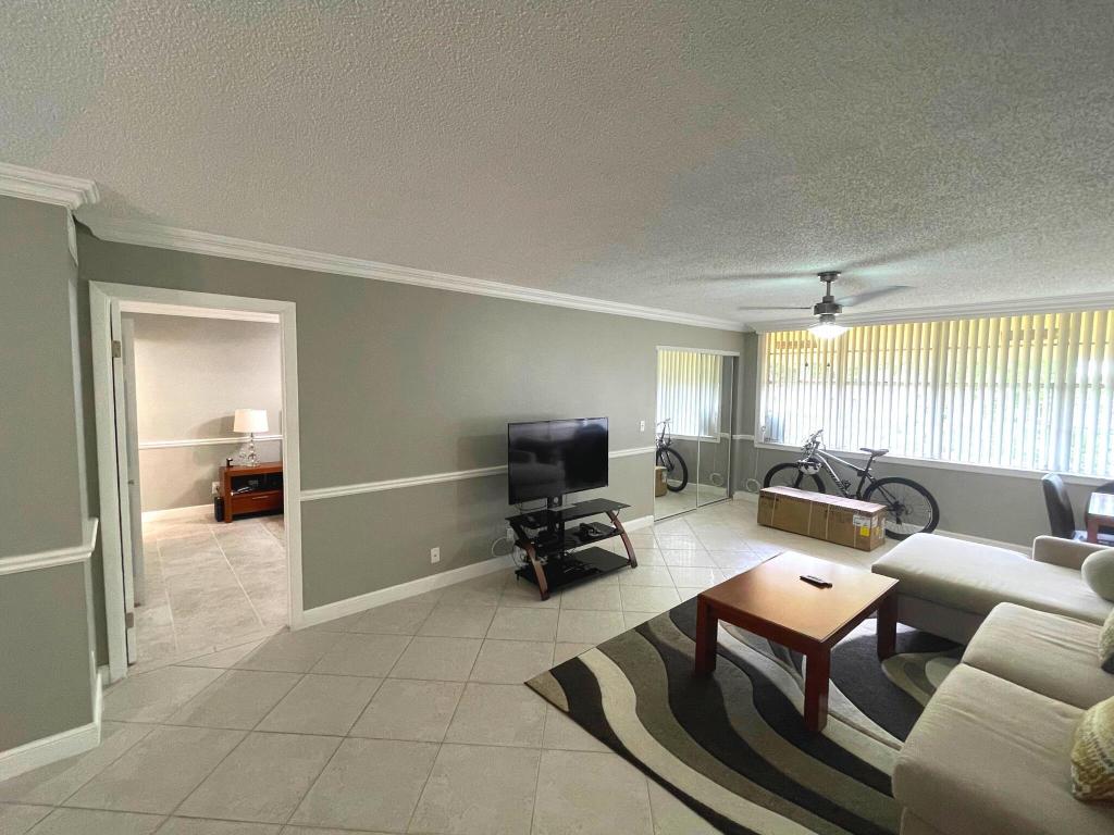 2805 SW 22nd Avenue 2070