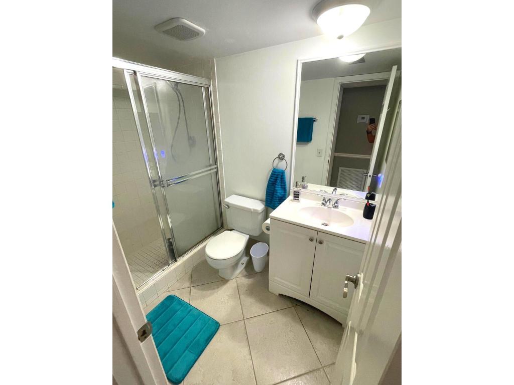 2805 SW 22nd Avenue 2070