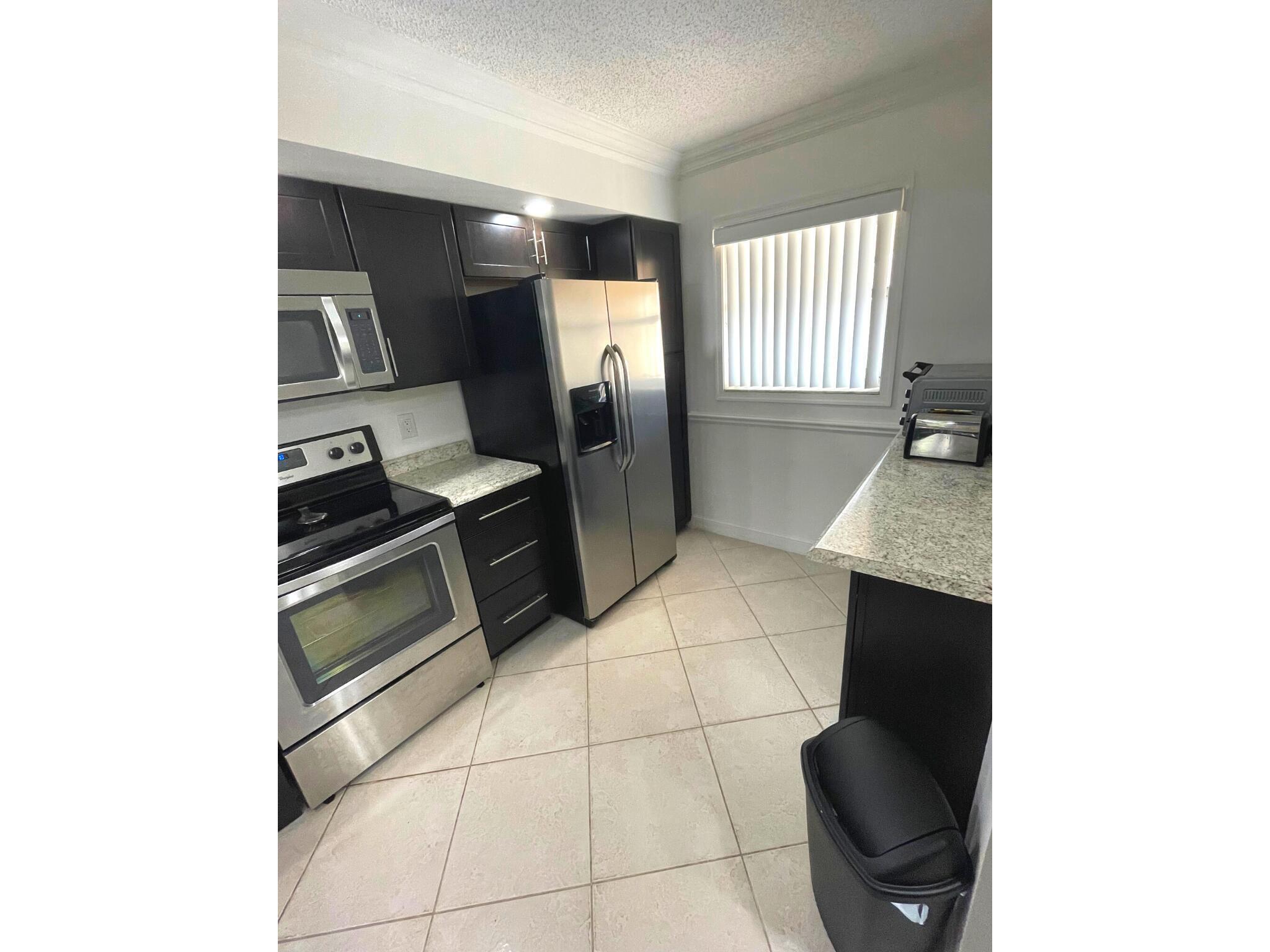 2805 SW 22nd Avenue 2070