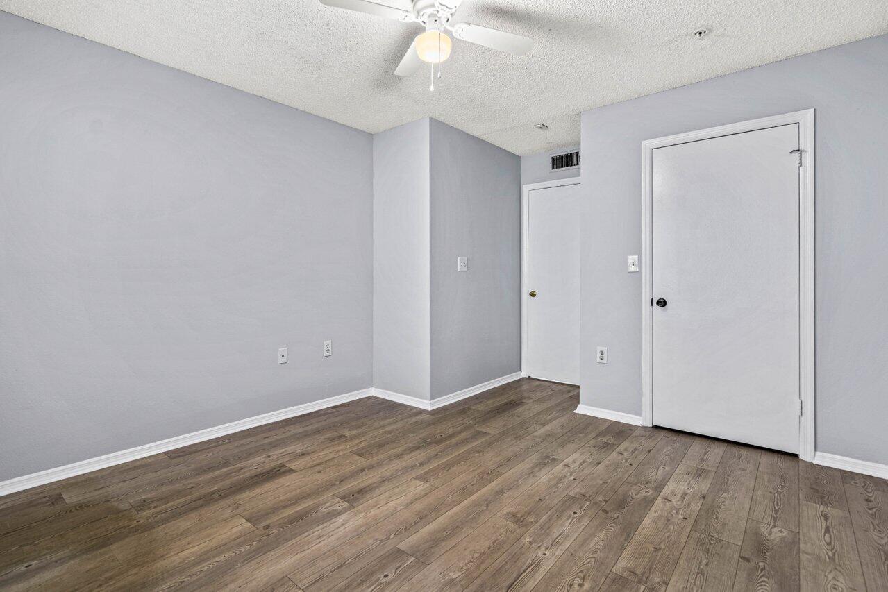 2305 N Congress Avenue 18