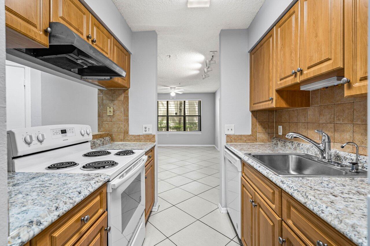 2305 N Congress Avenue 18