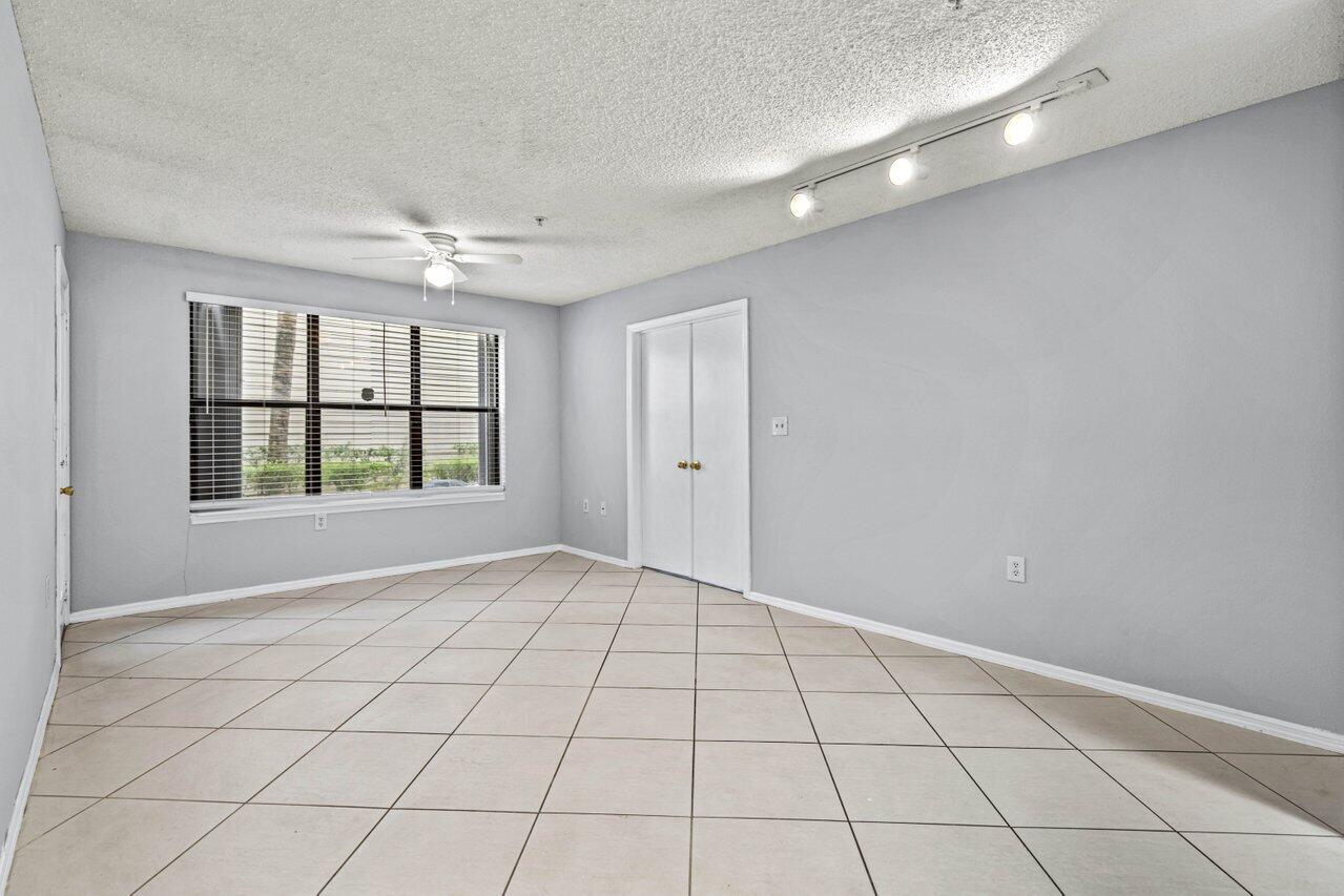 2305 N Congress Avenue 18