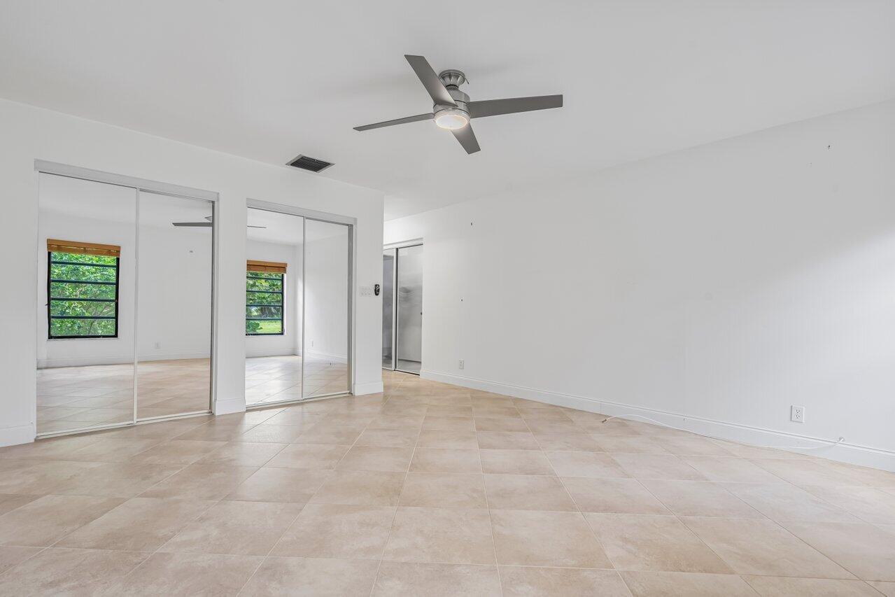10621 Greenbriar Court