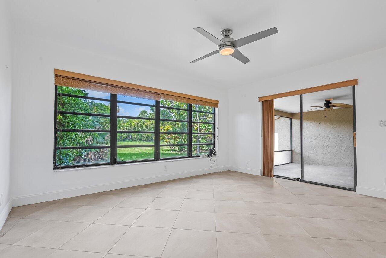 10621 Greenbriar Court