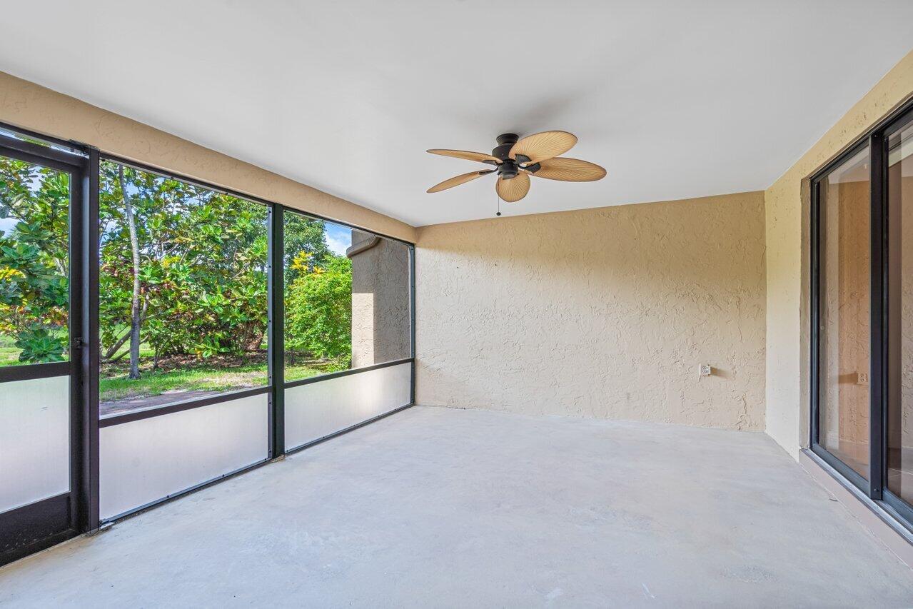 10621 Greenbriar Court