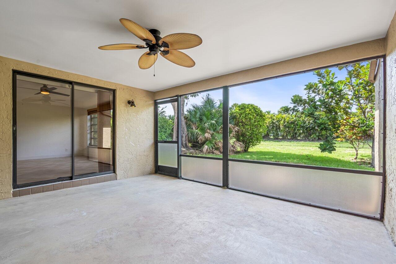 10621 Greenbriar Court