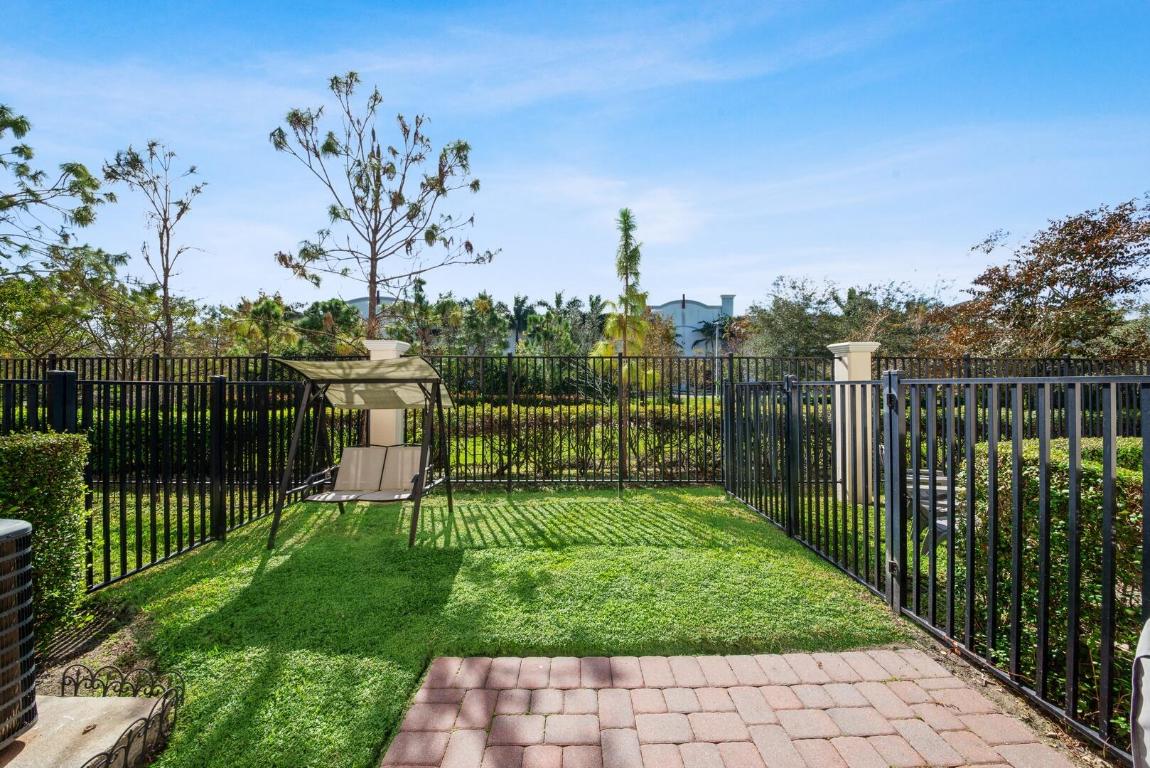 6970 Long Pine Circle, Coconut Creek