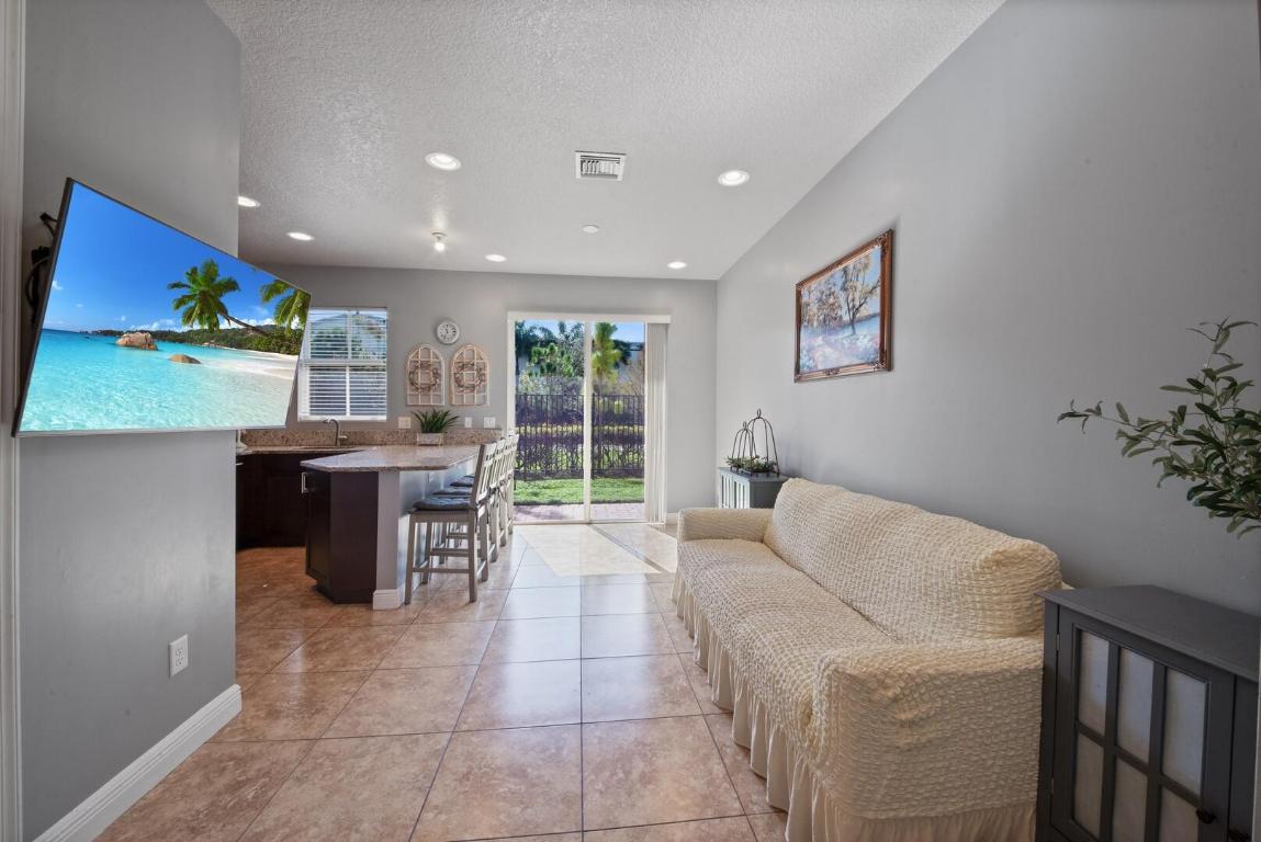 6970 Long Pine Circle, Coconut Creek