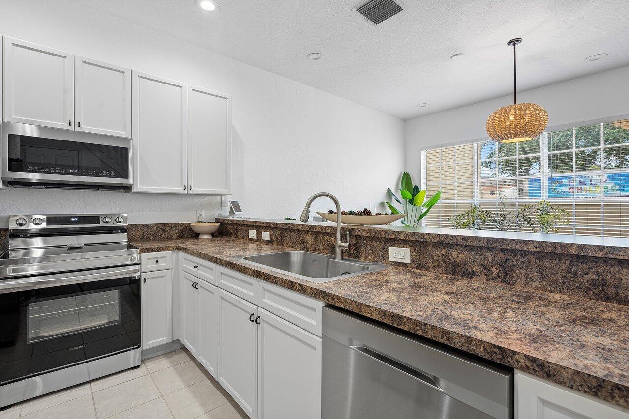 608 NW 24th Avenue, Boynton Beach