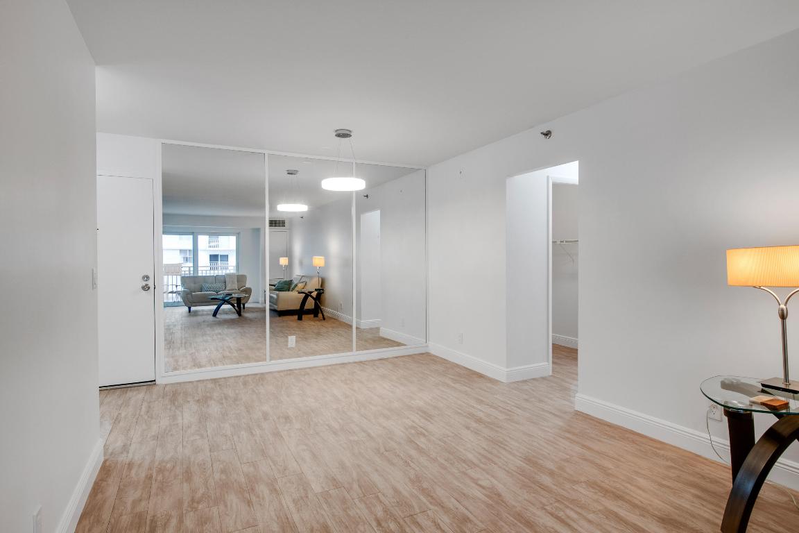 4511 S Ocean Boulevard 404, Highland Beach Unit: 404