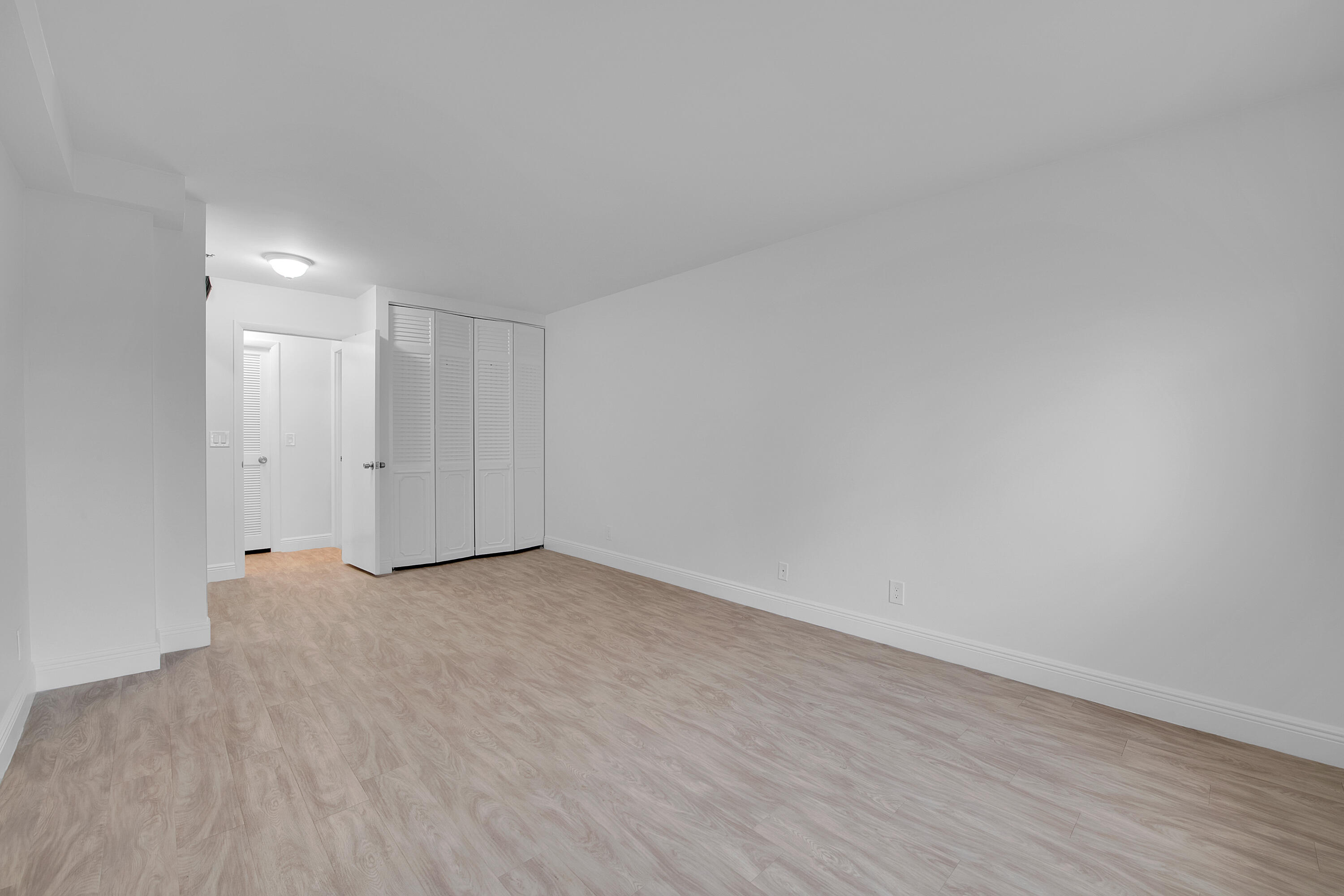 4511 S Ocean Boulevard 404, Highland Beach Unit: 404