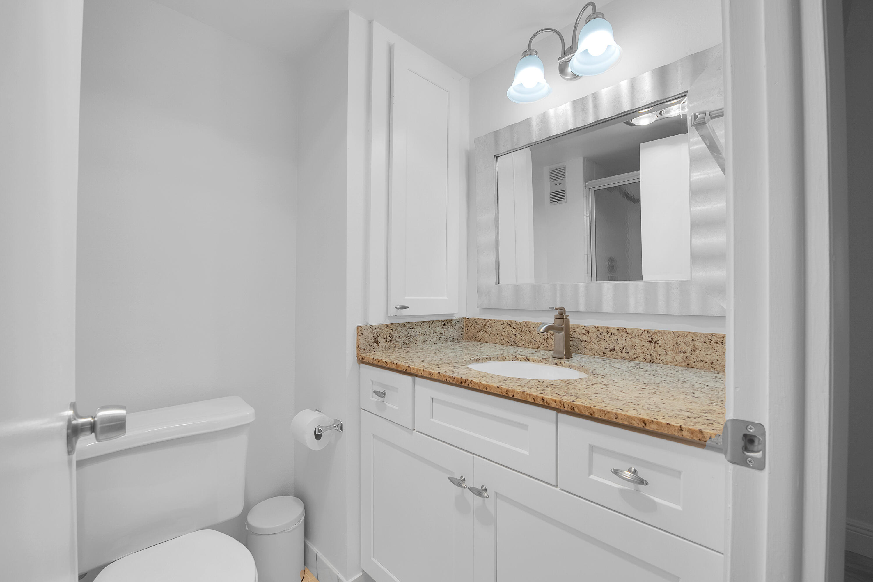 4511 S Ocean Boulevard 404, Highland Beach Unit: 404