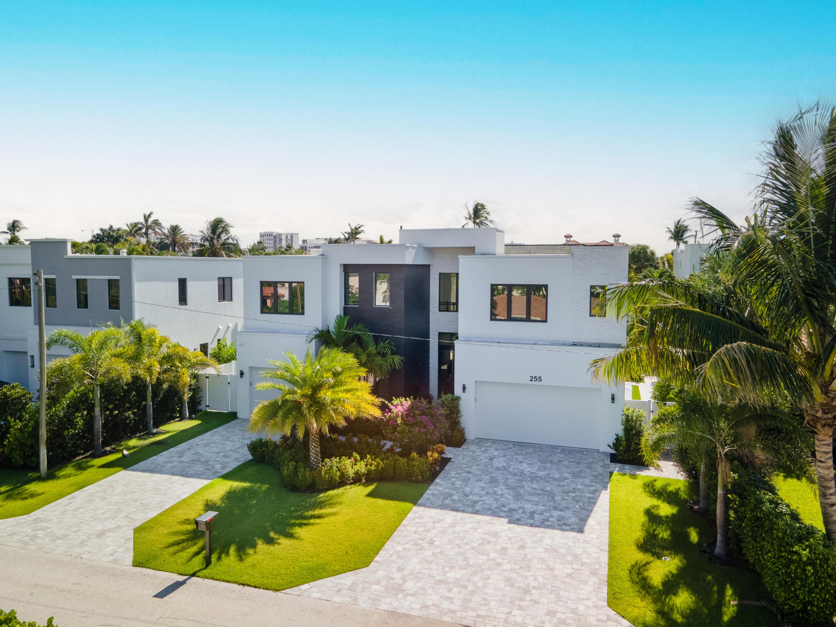 255 NE Spanish Court