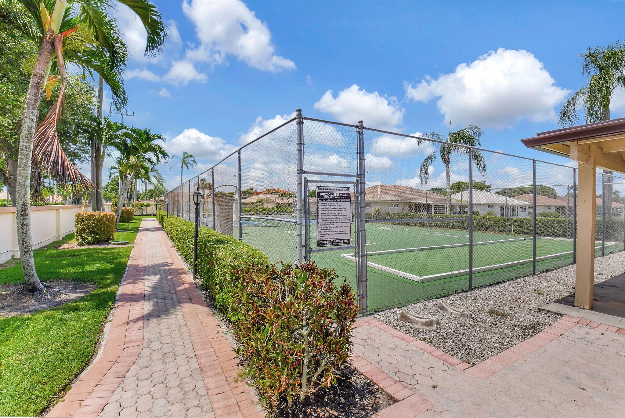 10619 Greentrail Drive S