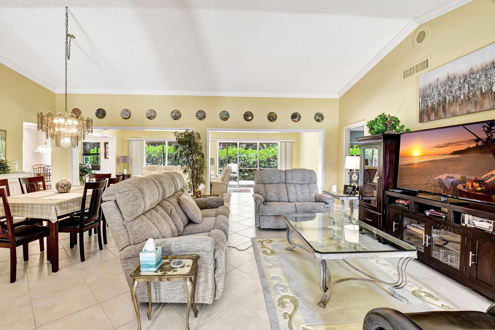 10619 Greentrail Drive S