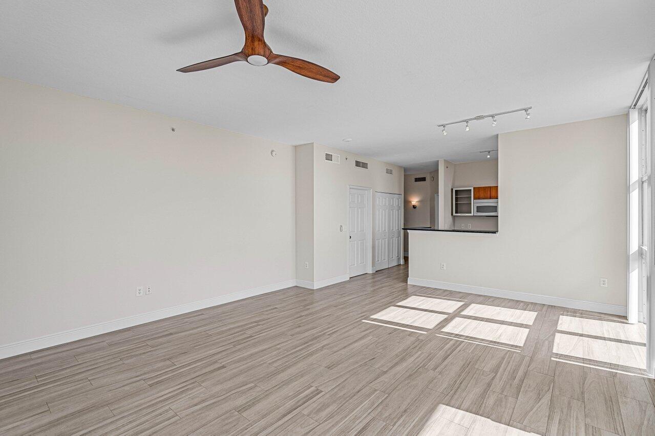 100 NE 6th Street Ph7