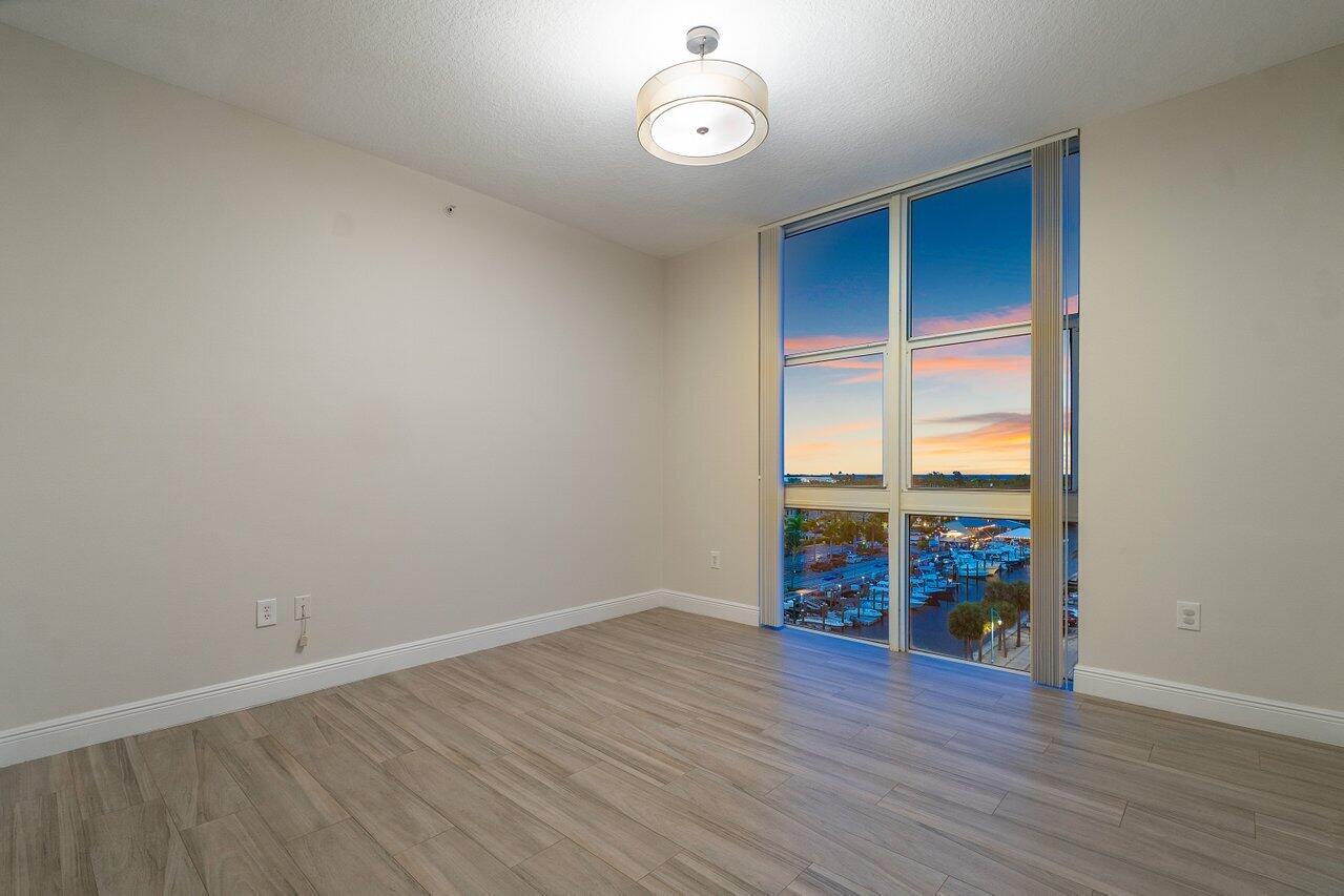 100 NE 6th Street Ph7