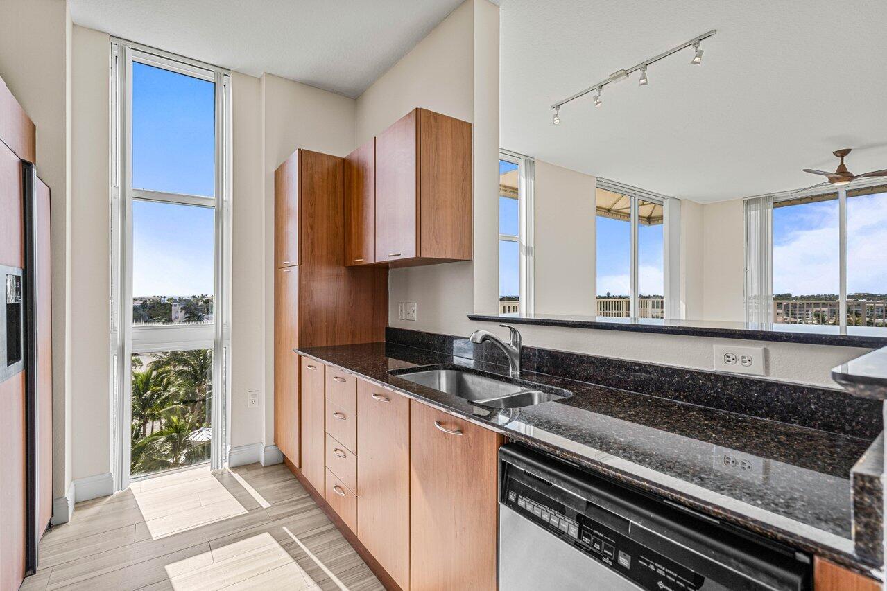 100 NE 6th Street Ph7