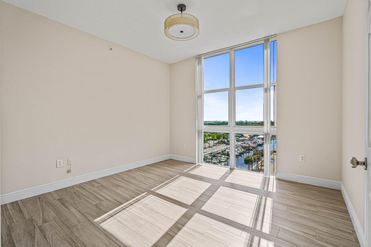 100 NE 6th Street Ph7