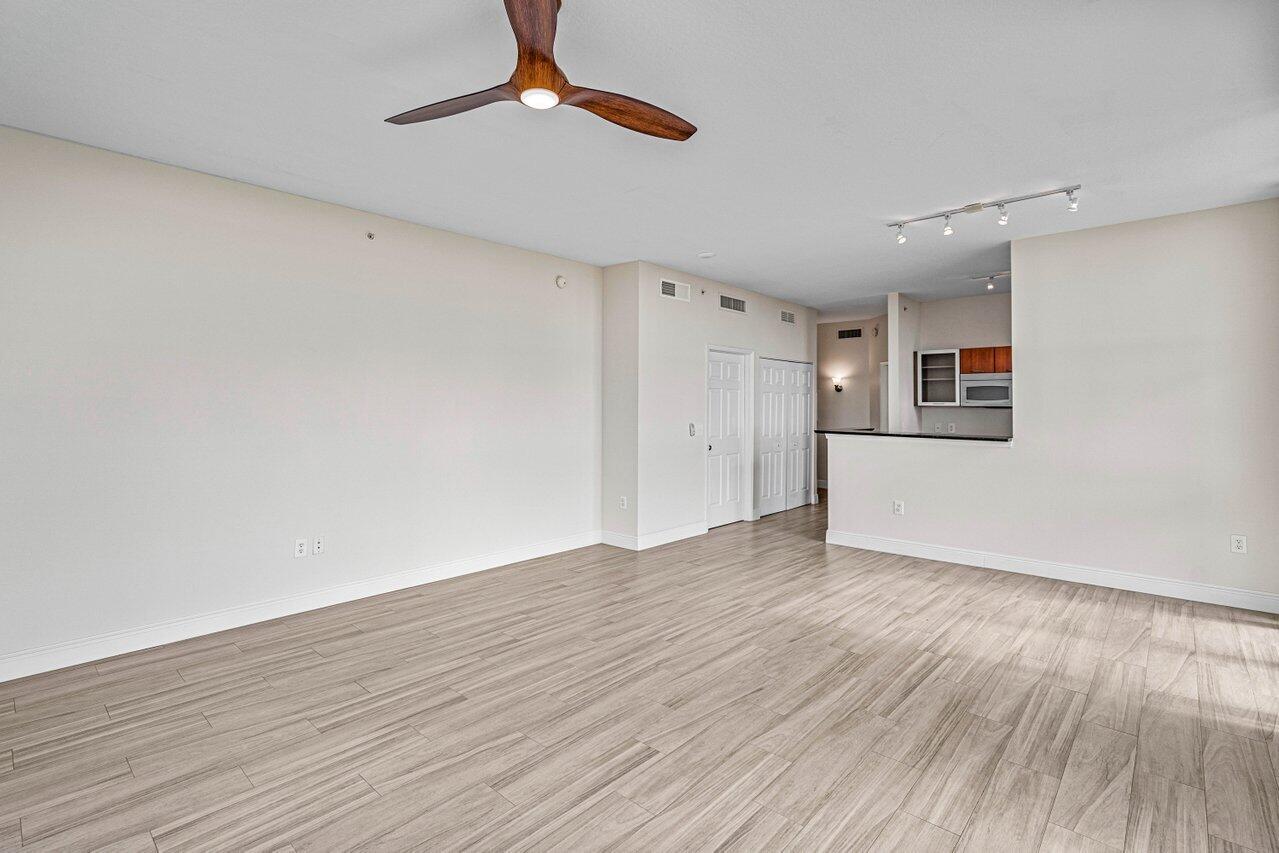 100 NE 6th Street Ph7