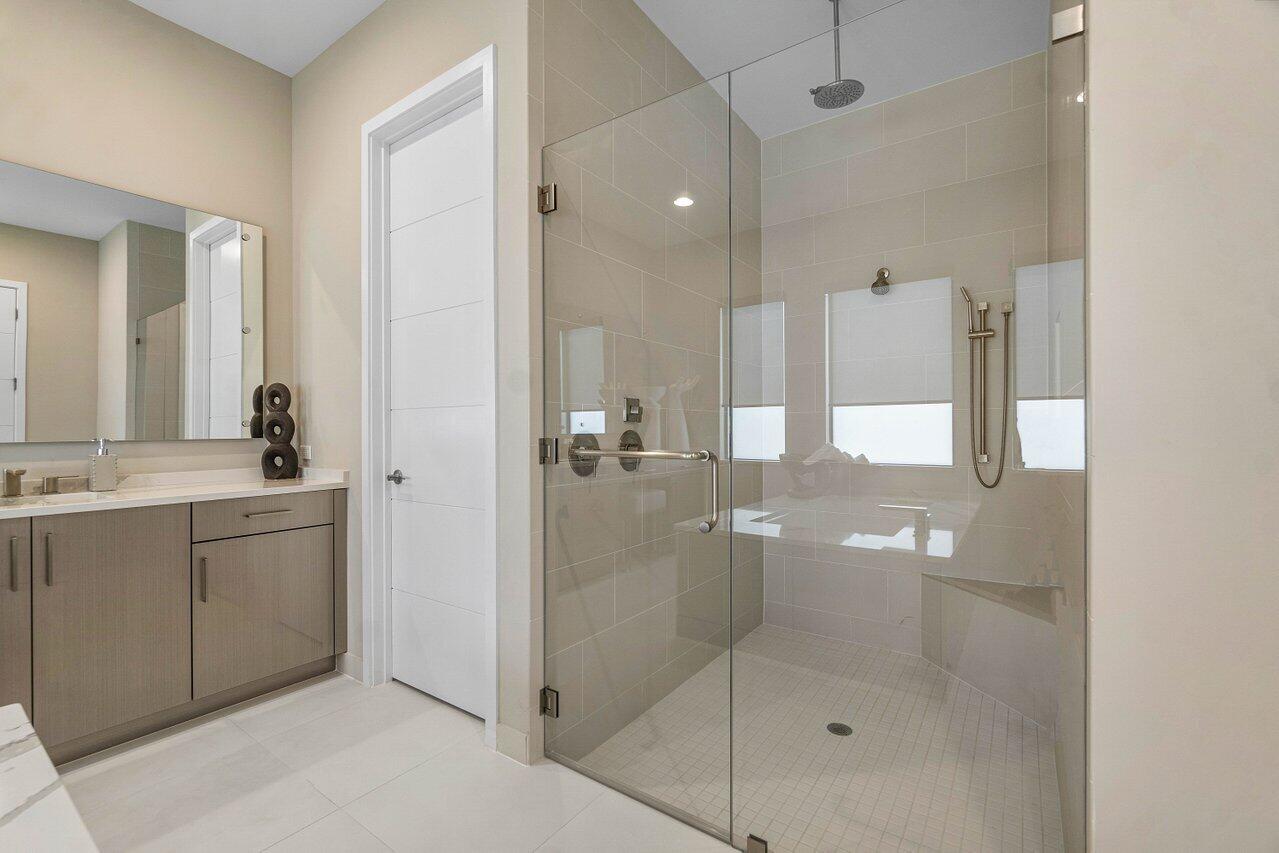 8581 Dearborn River Way