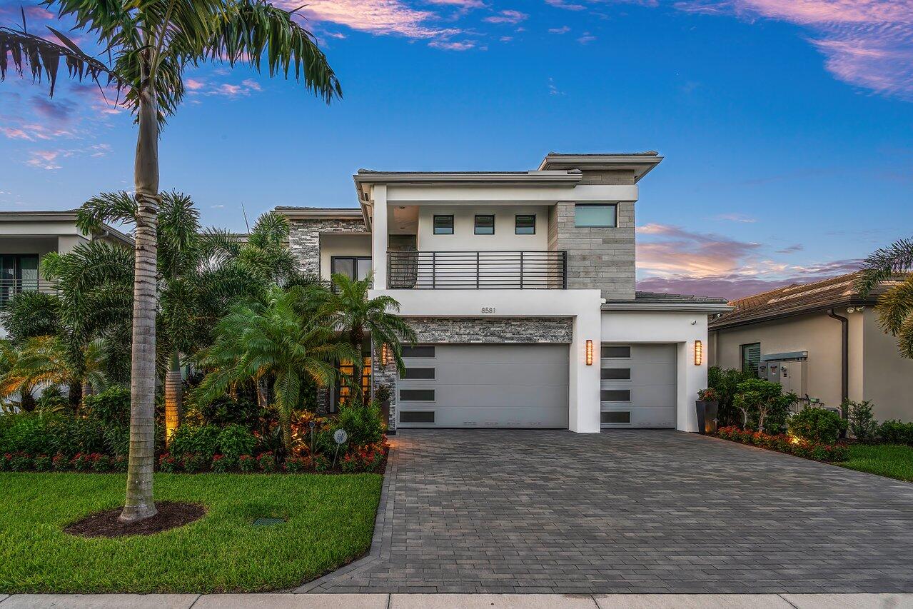 8581 Dearborn River Way