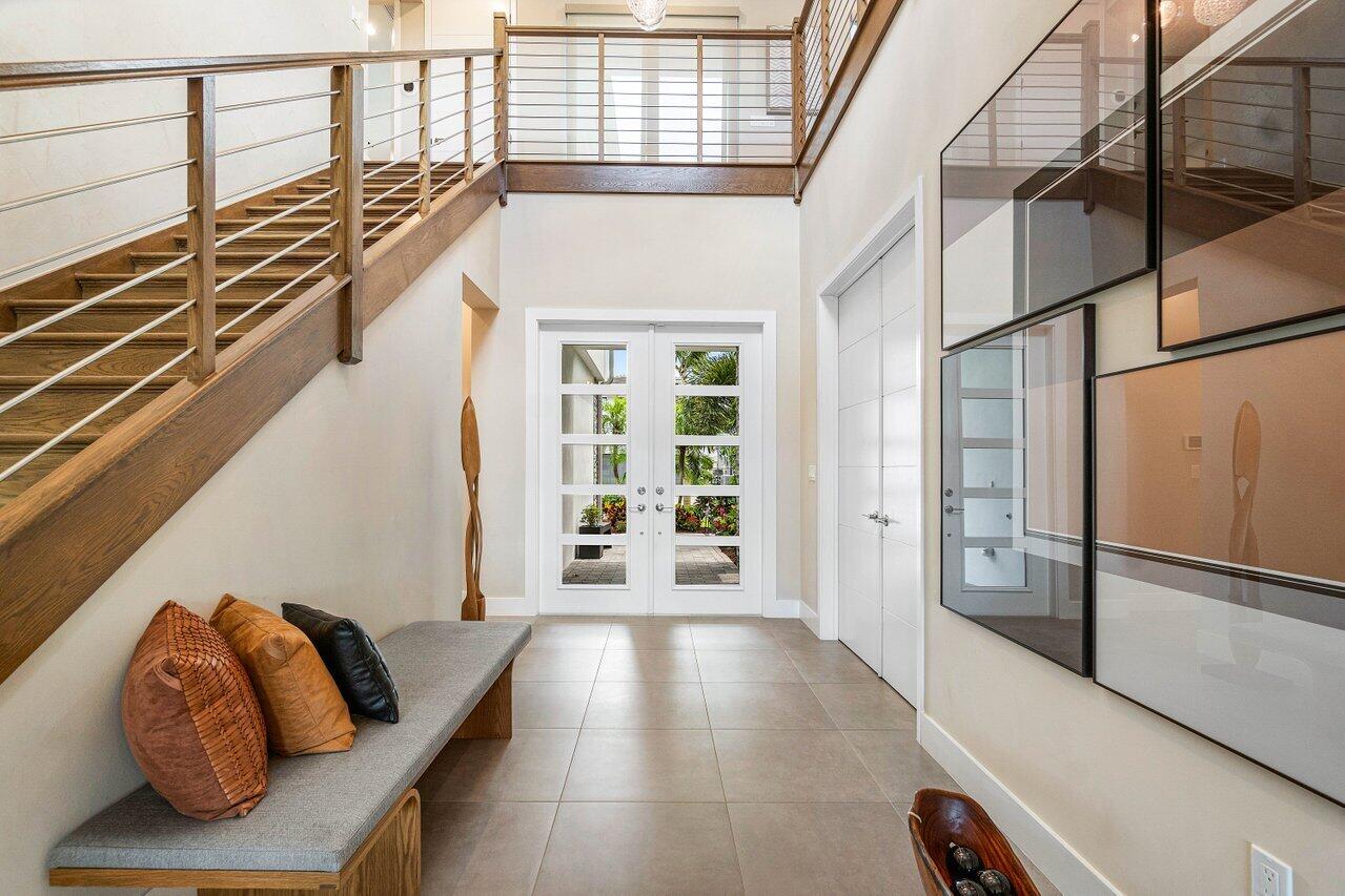 8581 Dearborn River Way