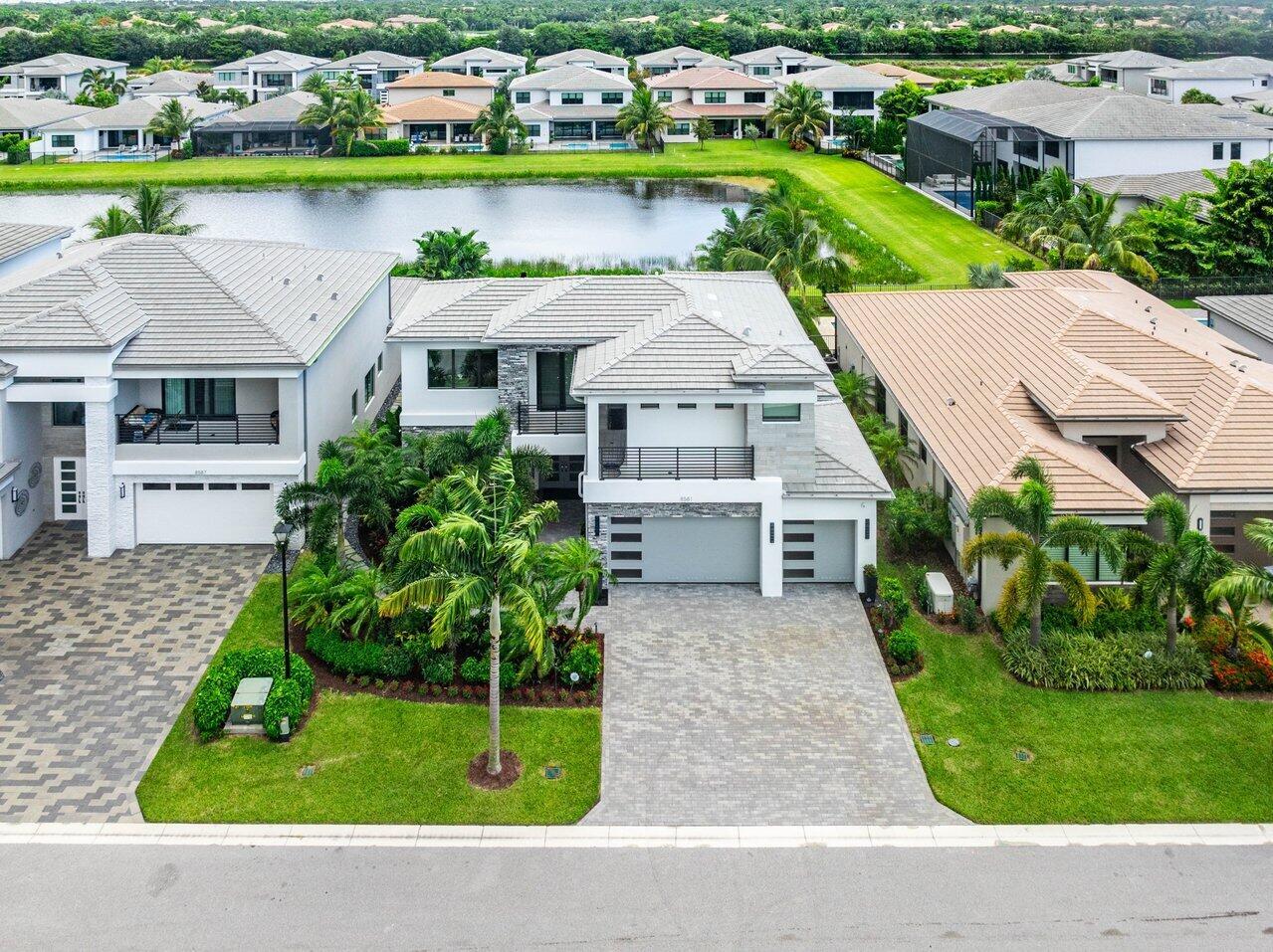 8581 Dearborn River Way