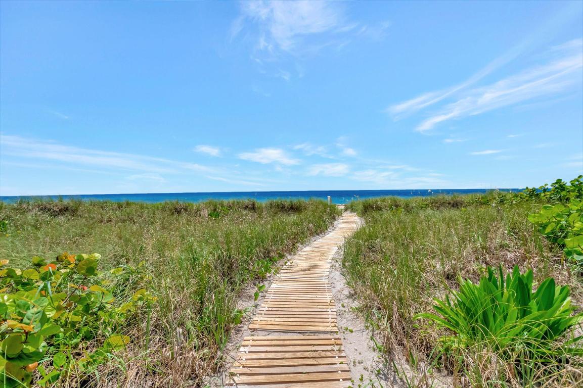 2225 S Ocean Boulevard 1