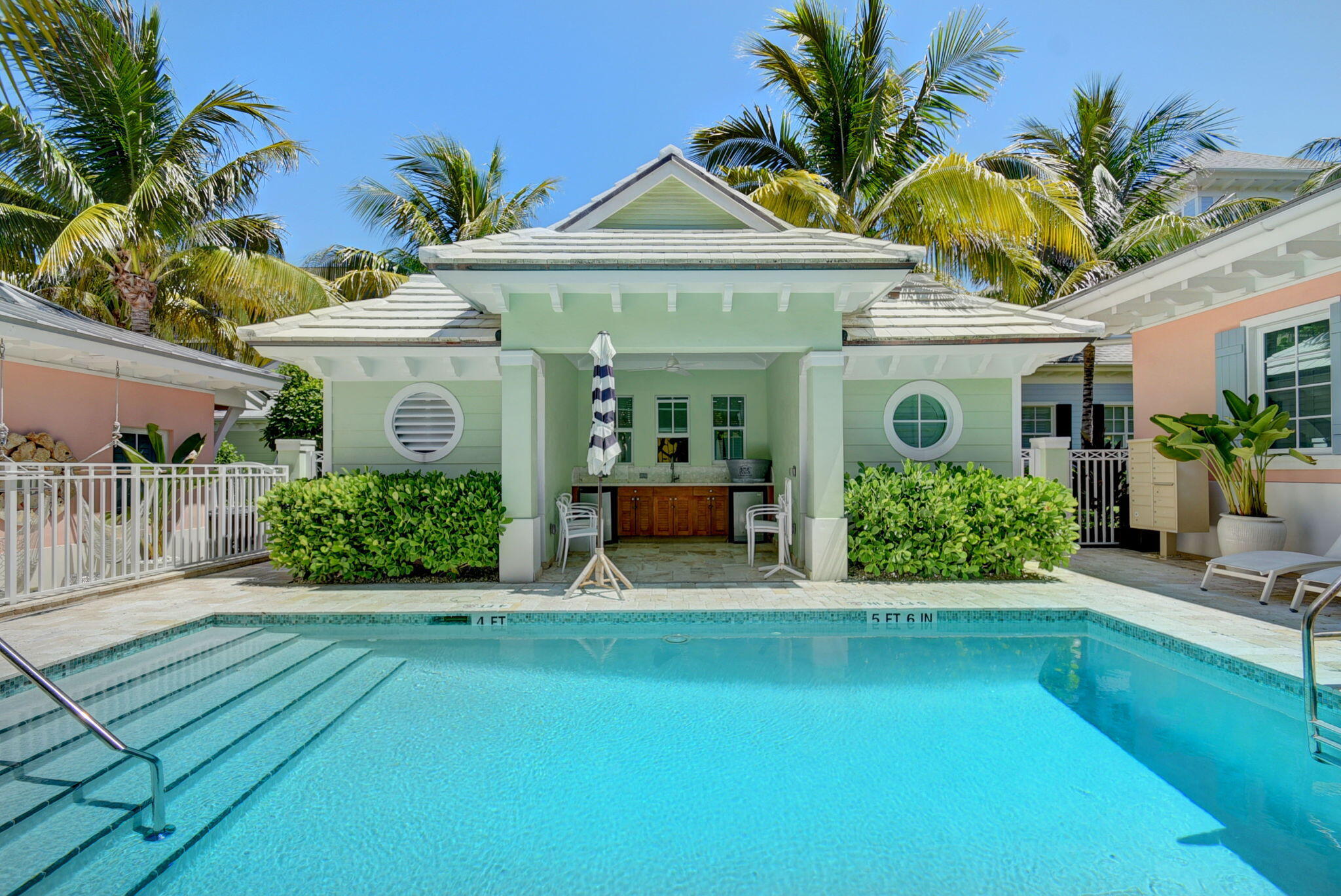 2225 S Ocean Boulevard 1