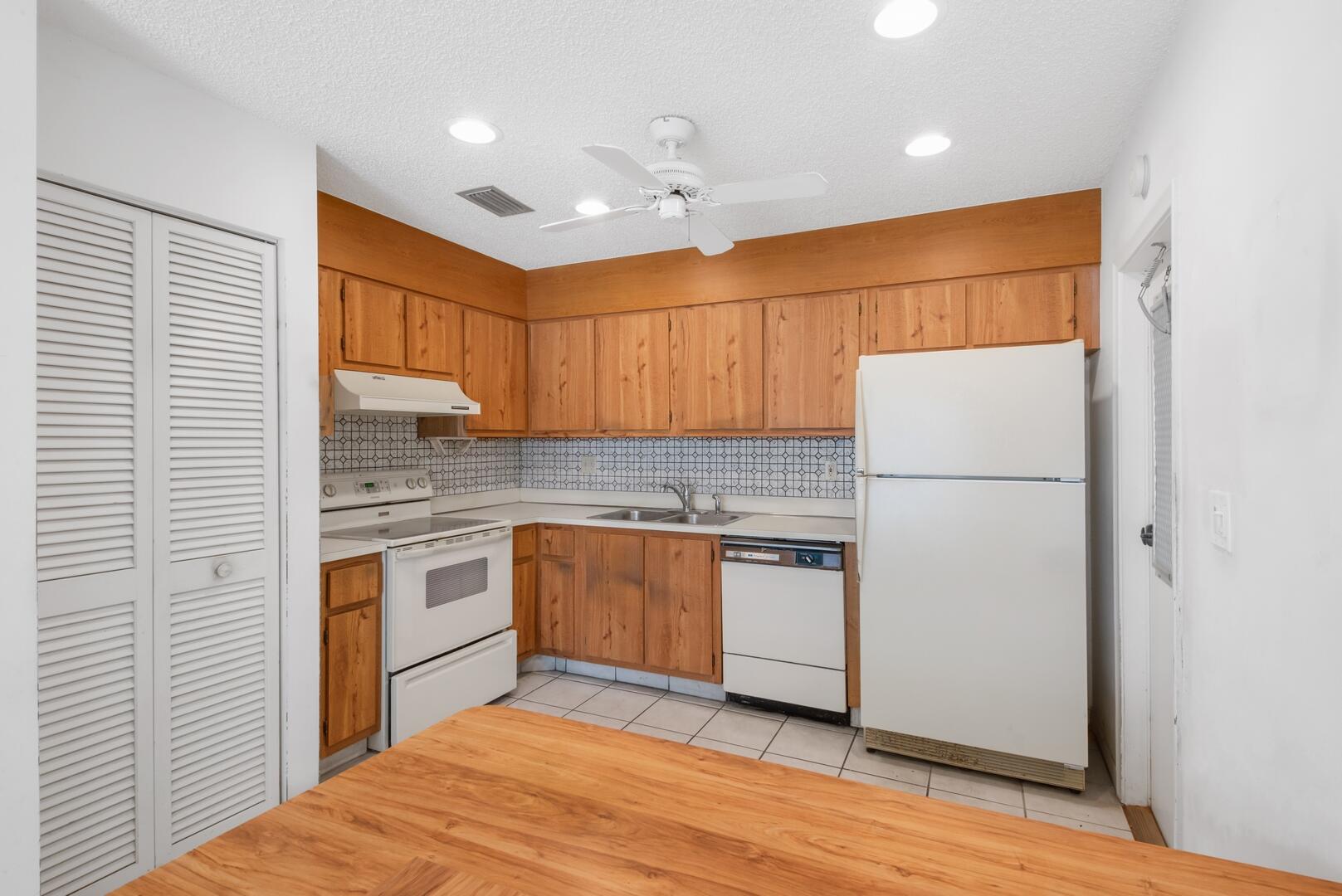 4942 Luqui Court 27a, West Palm Beach Unit: 27a