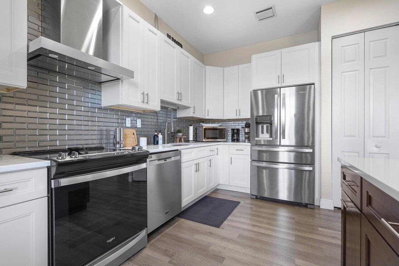 6877 Julia Gardens Drive, Coconut Creek