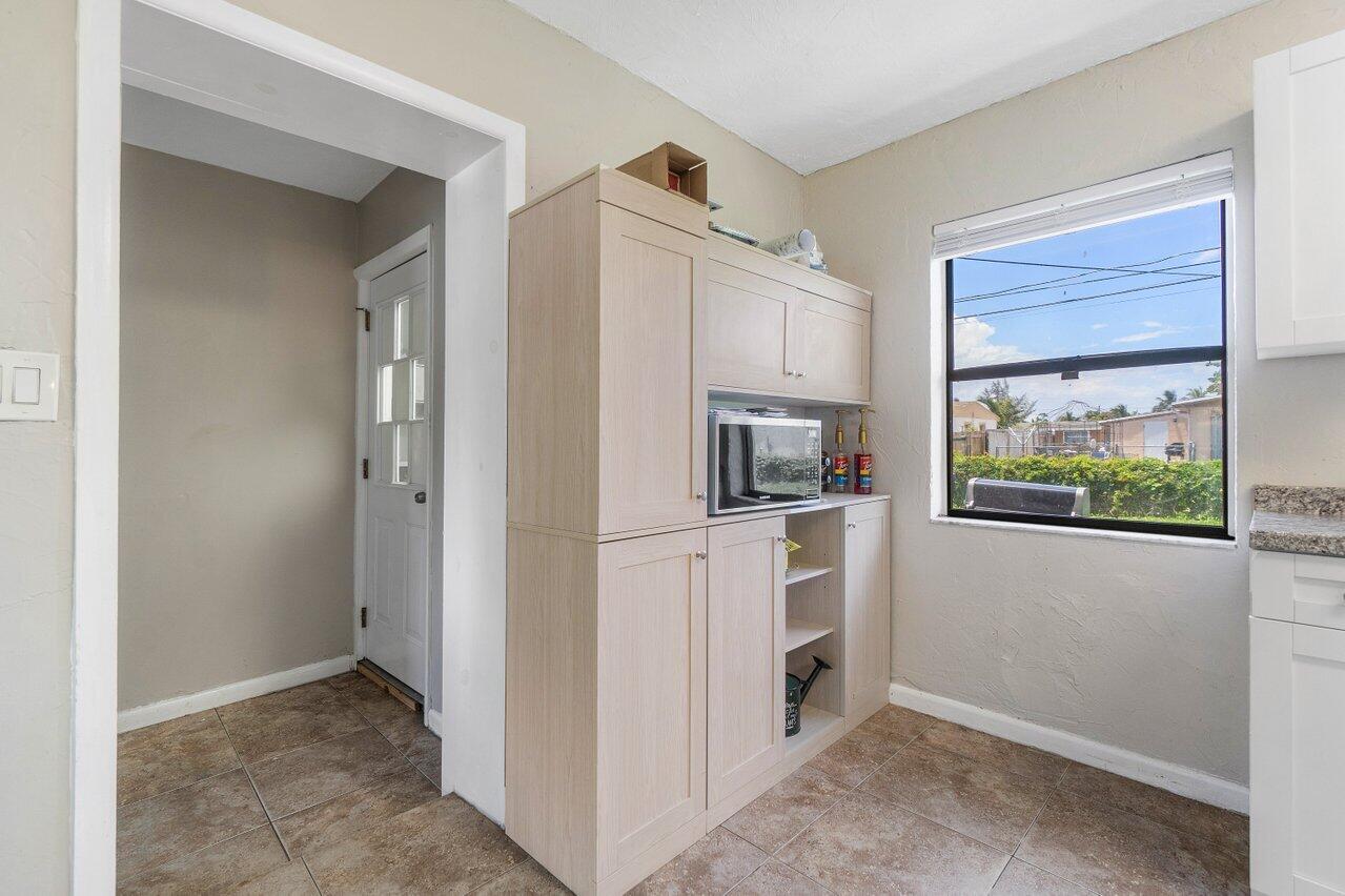 4219 Winchester Lane
