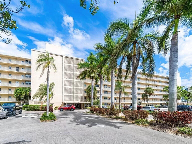 5700 NW 2nd Avenue, 411, Boca Raton Unit: 411