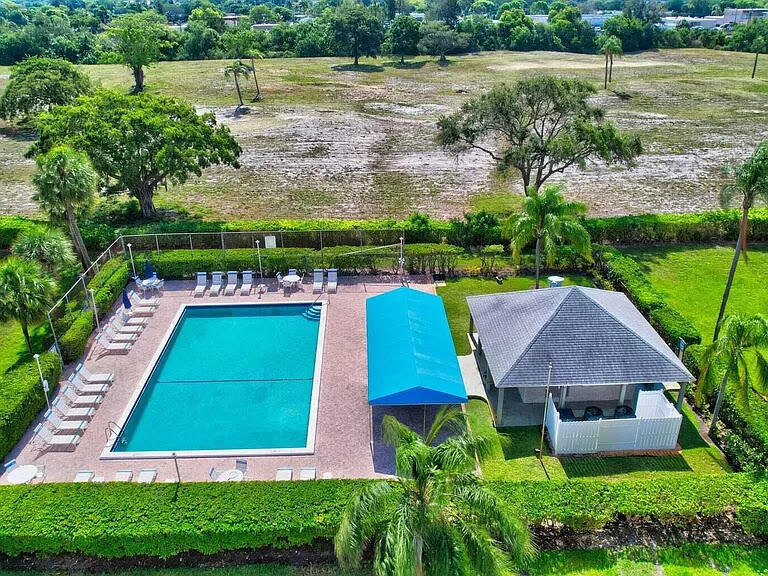 5700 NW 2nd Avenue, 411, Boca Raton Unit: 411